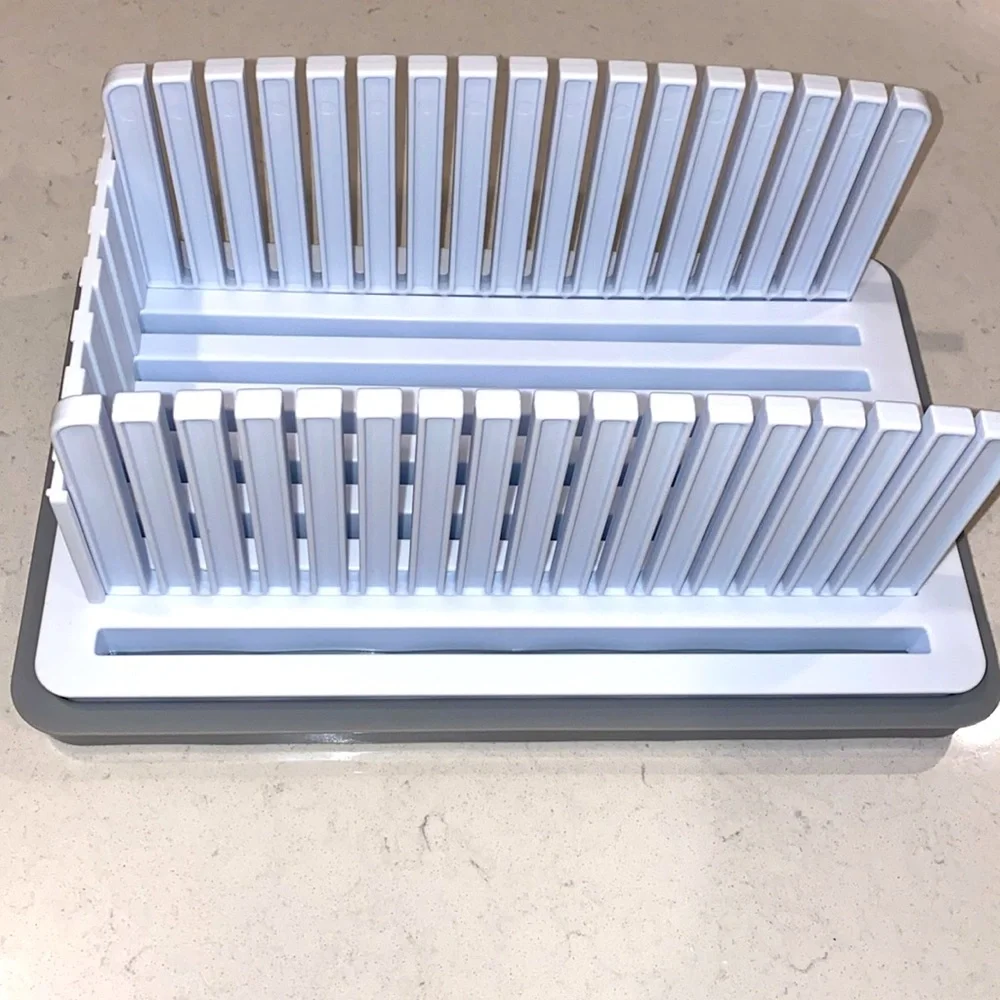 Kiss Core Kitchen Bread Slicer Adjustable Loaf Slicing Guide with Crumb Tray‎